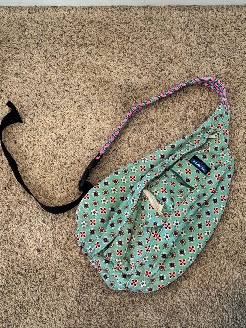 Kavu Mint Green Floral Geometric Rope Sling Bag Crossbody Bag